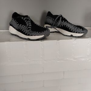 Nike Air Footscape Woven Black/Smoke Shoe (5.5 Womens)
